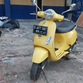 Vespa lx 125 th 2022 dp 500ribu