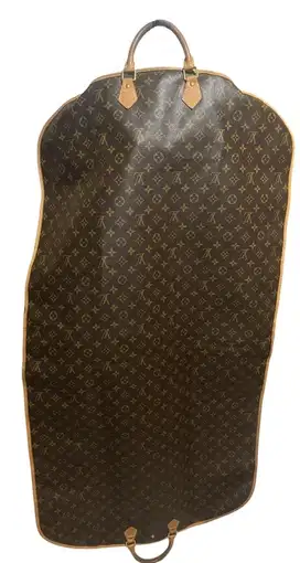 Peeloved lv cover garment original