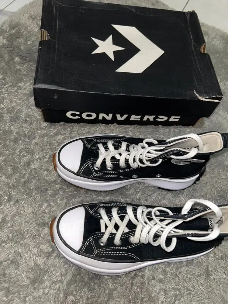 Sepatu Convers Run Star Hike Original Warna BW