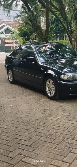 BMW 318i 2003 Bensin