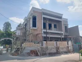 Rumah Baru Mewah Modern Cantik di Karangasem Solo