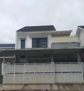 Rumah Minimalis 2 Lantai Dalam Cluster 5 Menit ke BSD Plaza