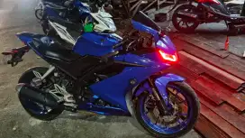 Edisi BU  motor R15