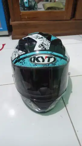 Helm KYT R10 Original