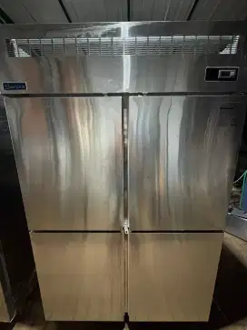 Upright chiller starcool 4 pintu kondisi bagus