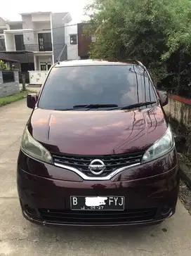 Nissan evalia 2012 xv