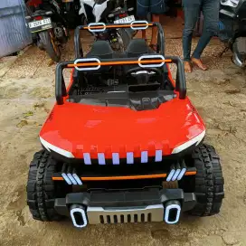 MOBIL AKI ANAK BAN KARET JUMBO 4WD