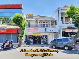 Dijual Ruko Lantai 2 Beserta isisnya di jalan Jendral Sudirman Banyuwa