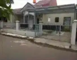 Dijual rumah kondisi apa adanya di Vila Nusa Indah 3