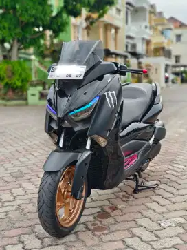 XMAX 2022, Like New!!