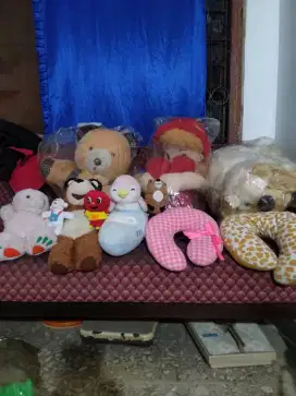 Jual boneka anak,ada yg kecil dan jumbo harga mulai 5 rb-35 rb