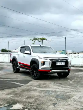 MITSUBISHI TRITON DC 2.5 A/T 4X4 NIK 2019