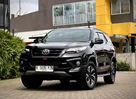 Toyota Fortuner VRZ TRD 4x2 Diesel Matic Tahun 2018 Hitam