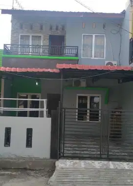 Dijual Rumah 2 lantai hunian keluarga, komlek aman. Dekat pintu Tol