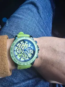 Jam Guess Mulus