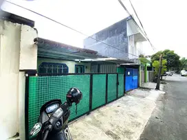 Rumah Dan Ruang Usaha Solo Kota Pinggir Jalan Ramai