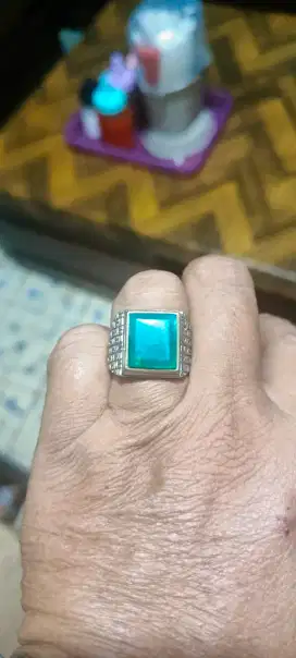 Bacan sultan elegan menawan