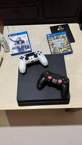 Playstation 4 Slim 500GB + 2 Stik ori & 2 Game Free