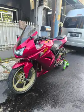 Kawasaki ninja 250 karbu