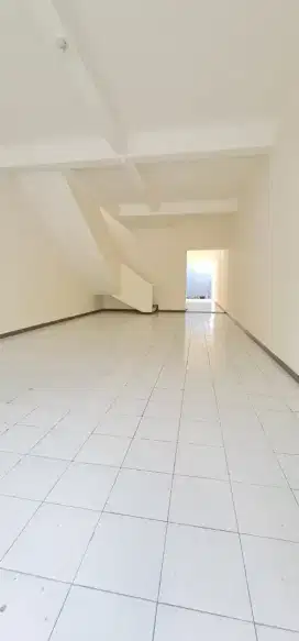 Dijual Ruko 2 Lantai di Taman Holis Indah 1 Mainroad strategis