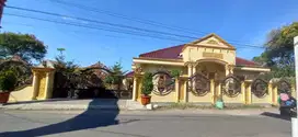 Rumah Luas dan Mewah