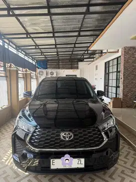 Toyota innova Zenix