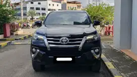 Toyota fortuner vrz diesel 2019 hitam tangan pertama dari baru