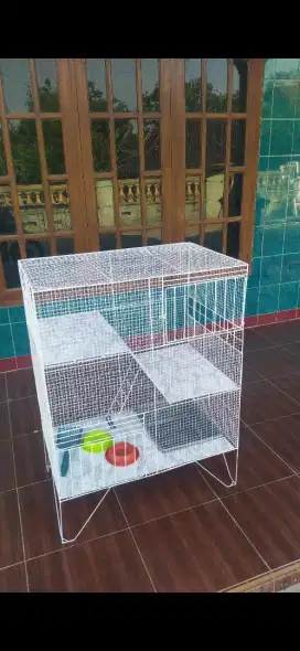 Kandang kucing,