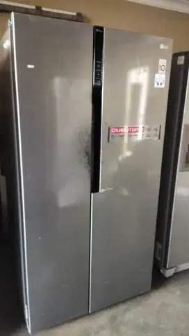 Kulkas Side By Side LG 2 Pintu Mulus