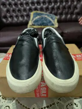 Vans slipon Vault leather BW