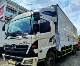 Hino Lohan Tronton 6×2 FL 235 TI Wingbox 9.7mtr Bio Solar Turbo 10ban