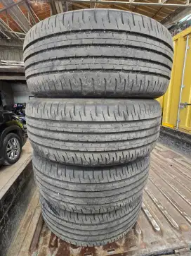 Ban dunlop maxx 225/50/18