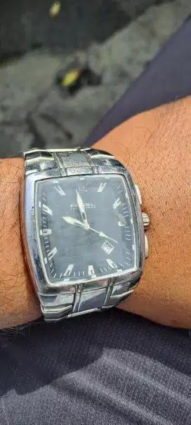 Jam fosil pria bagus