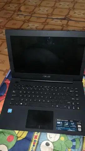Di jual Laptop Asus X453S | RAM 2 GB | INTEL INSIDE | HDD 500 GB