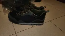 SEPATU EIGER YACARE Ori