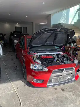 Mitsubishi Evolution X FQ330 Collector Item