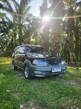 Di jual mobil kijang krista tahun 2003 manual solar