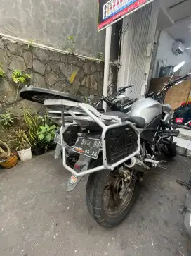 Breket triple box ala2 BMW