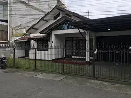 Disewakan rumah Turangga Buahbatu bisa utk kantor dan rumah tinggal