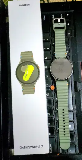 Samsung Galaxy Watch 7 44mm Umur 1 Hari (BNOB)
