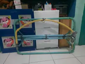 Ayunan tiang besi