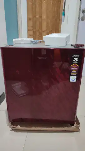 Kulkas Mini Portable Polytron