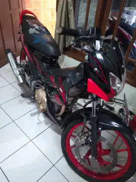 Suzuki satria f