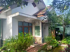 Rumah Asri tanahnya besar di Arcamanik Endah dkt griya arcamanik