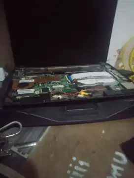 Leptop eepc 1015p
