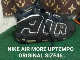 NIKE AIR MORE UPTEMPO ORIGINAL SIZE46 kndisi ok90% asli bukan ke