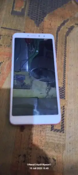 Dijual aja handphone redmi s2 3/32 normal siap pakai
