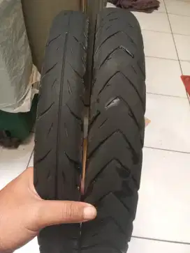 ban motor luar+dalam kecil thailook. masih lumayan. ori. nego wajar