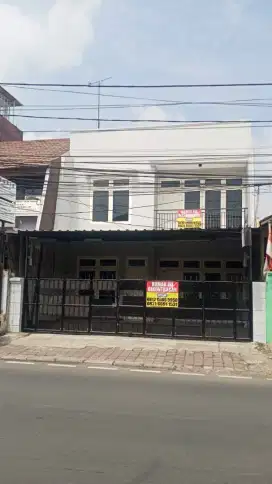 Disewakan Rumah Toko Lokasi strategis Pondok Kelapa
