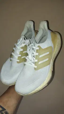 Sepatu adiddas ultra boost